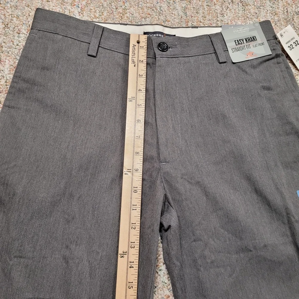 Dockers Pants Mens 32x32 Grey Easy Khaki Straight Fit Flat Front Slacks Prep New